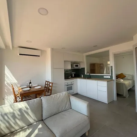 Apartamento Atico Nuevo 2 Hab, 15 ' Sagrada Familia 22' Bcn Centro *